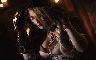 Aramenta diathne vail blonde braid - a costume holding free wallpaper