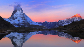 Mountain reflection water sunset pink 2 - a reflection free wallpaper