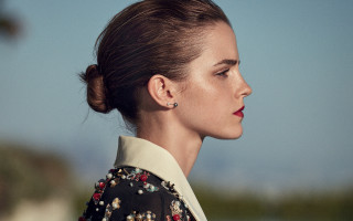 Woman flowerjacket highbun redlip profile - side profile free wallpaper