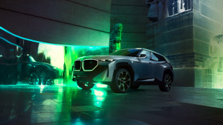 Futuristic car city night green - volumetric lighting free wallpaper
