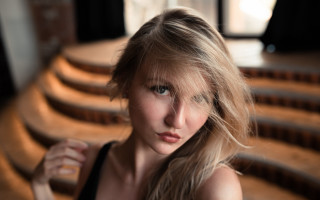 Blonde woman steps portrait cosplay - a set of steps free wallpaper