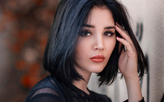 Woman black hair black shirt 2 - a black shirt free wallpaper for desktop