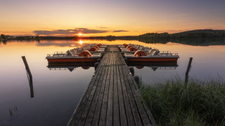 Dusk dawn sunset symmetry beach - several boat free wallpaper
