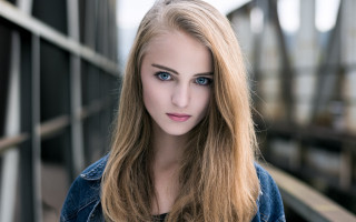 Woman blueeyes denim jacket portrait - free portrait wallpaper for desktop