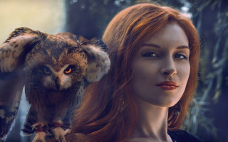 Red haired woman owl serious - an owl free wallpaper