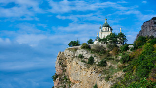 Church cliff blue sky clouds - elysium free wallpaper