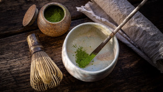 Wooden table green powder whisk - asai chū free wallpaper