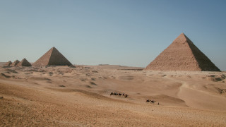 Desert camel riders pyramids blue - christo free wallpaper for desktop