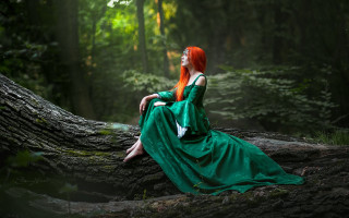 Red haired woman forest green - raphaelite free wallpaper