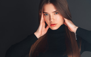Woman longhair blackturtleneck portrait blueeyes - aestheticism free wallpaper