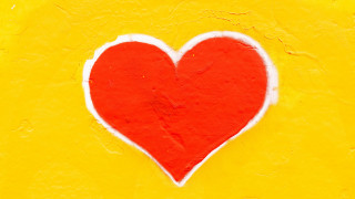 Red heart yellow wall white - a yellow wall free wallpaper