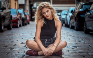 Woman sitting black top skirt - andrea orcagna free wallpaper for desktop