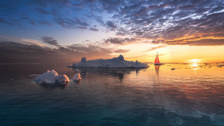 Boat iceberg sunset sailboat matte - a sailboat in the background free wallpaper