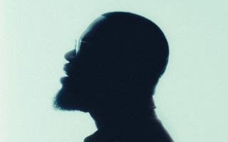 Bearded man glasses dark room - a beard and glasses free wallpaper