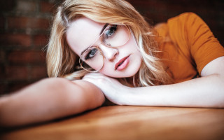 Woman glasses portrait blonde blue - barbara greg free wallpaper for desktop