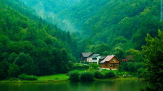 House forest lake mountain nature 2 - a lake in front free wallpaper