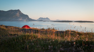 Red tent grassy hill lake - a grassy hill free wallpaper