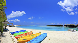 Beach canoes thatched hut tiltshift - roof free wallpaper for desktop