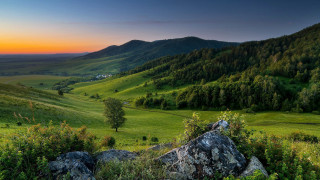 Beautiful valley mountain sunset green - a green valley free wallpaper