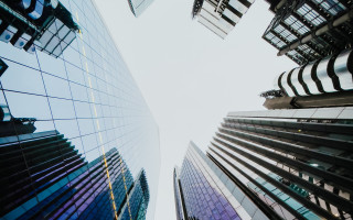 Tall building view sky cityscape - dynamic perspective free wallpaper