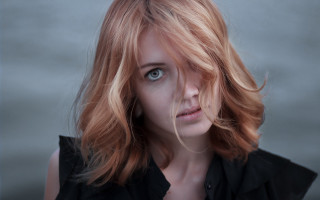 Blonde woman blue eyes black 6 - gray free wallpaper for desktop