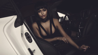 Retro futuristic woman car fashion - retrofuturism free wallpaper