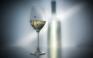 Wine glass bottle table light - a bottle of wine free wallpaper