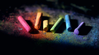 Chalks colorful table blurry depth - pastell free wallpaper