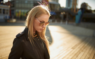 Woman blackjacket sunglasses cellphone boardwalk - esther blaikie mackinnon free wallpaper