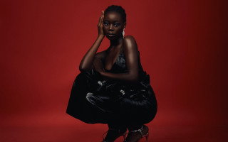 Afrofuturism red background brown skin - high heel free wallpaper