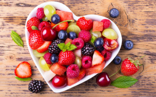 Heart bowl filled fruit wooden - fruit free wallpaper