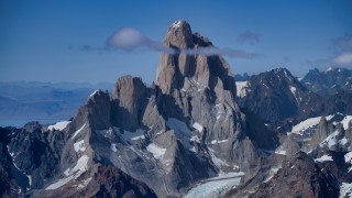 Mountain range snowy peaks cloudy - carl critchlow free wallpaper