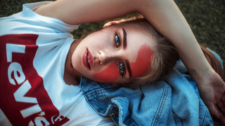 Girl redface laying blueeyes openmouth - a red face free wallpaper