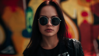 Woman sunglasses red hair black - chernik free wallpaper for desktop
