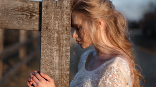 Woman white dress cross neo - the cross free wallpaper