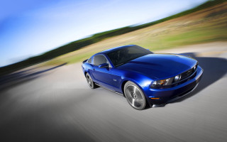 Blue mustang road grass trees - motion blur free wallpaper