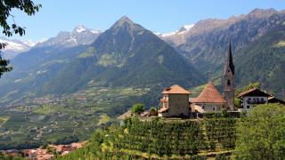 Church hill valley mountains snow - a church free wallpaper