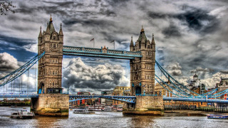Bridge boat water cloudy sky - christopher wren free wallpaper