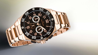 Watch black face gold bracelet - product photography free wallpaper