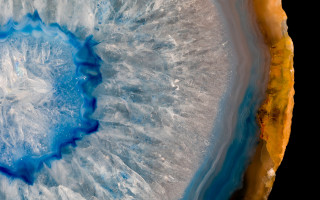 Blue white object black yellow - a blue circle free wallpaper