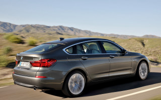 Silver car mountains trees sky - a sky background and a mountain range in the distance free wallpaper