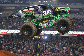 Monster truck air crowd stadium - a monster truck free wallpaper