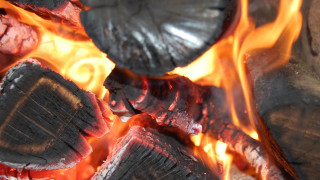 Fire logs flames embers autumn - flame free wallpaper for desktop