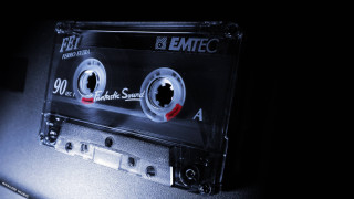 Cassette emtc eyes ella guru - analog free wallpaper