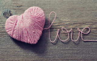Pink yarn heart love wooden - the word love free wallpaper