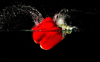 Red pepper splashing water macro - christopher williams free wallpaper for desktop