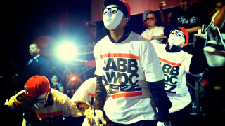 Masks hands lights moon boys - mask free wallpaper