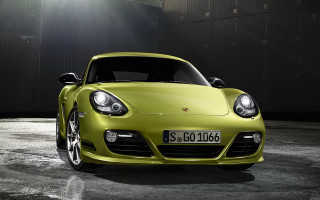 Yellow sports car garage bright - a garage free wallpaper