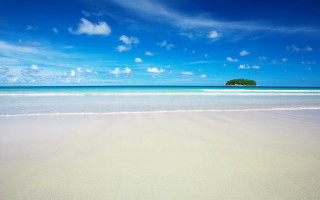 Sandy beach island blue sky - a sandy beach free wallpaper