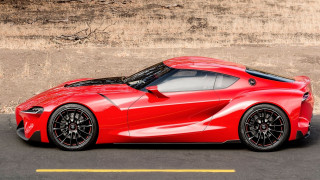 Red sports car parking lot 76 - a yellow line free wallpaper